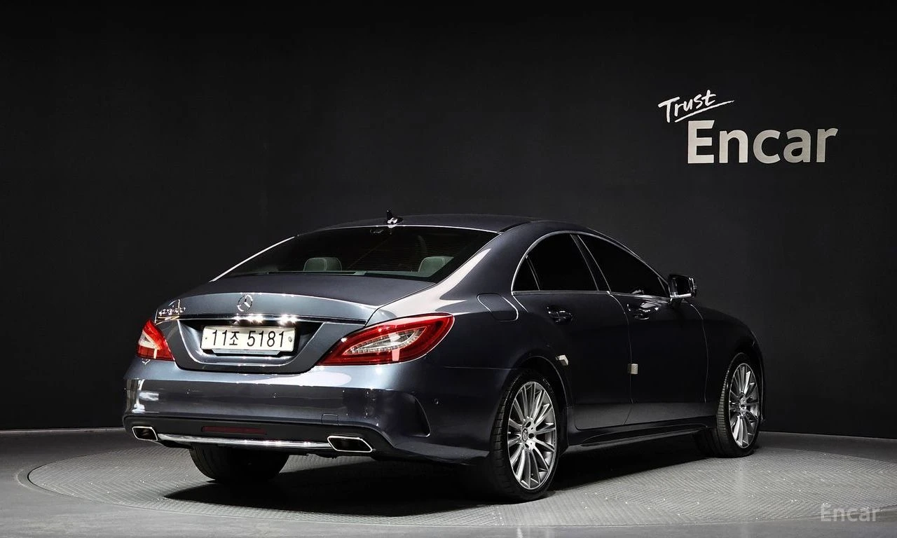 Mercedes-Benz CLS 400 PANO* КОЖА* ПОДГРЕВ* ОБДУХВ* НАВИ* 360* LINE ASS* , снимка 2 - Автомобили и джипове - 54647170