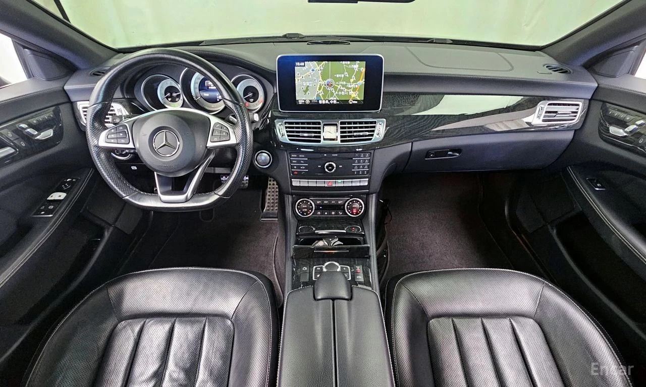 Mercedes-Benz CLS 400 PANO* КОЖА* ПОДГРЕВ* ОБДУХВ* НАВИ* 360* LINE ASS* , снимка 7 - Автомобили и джипове - 54647170