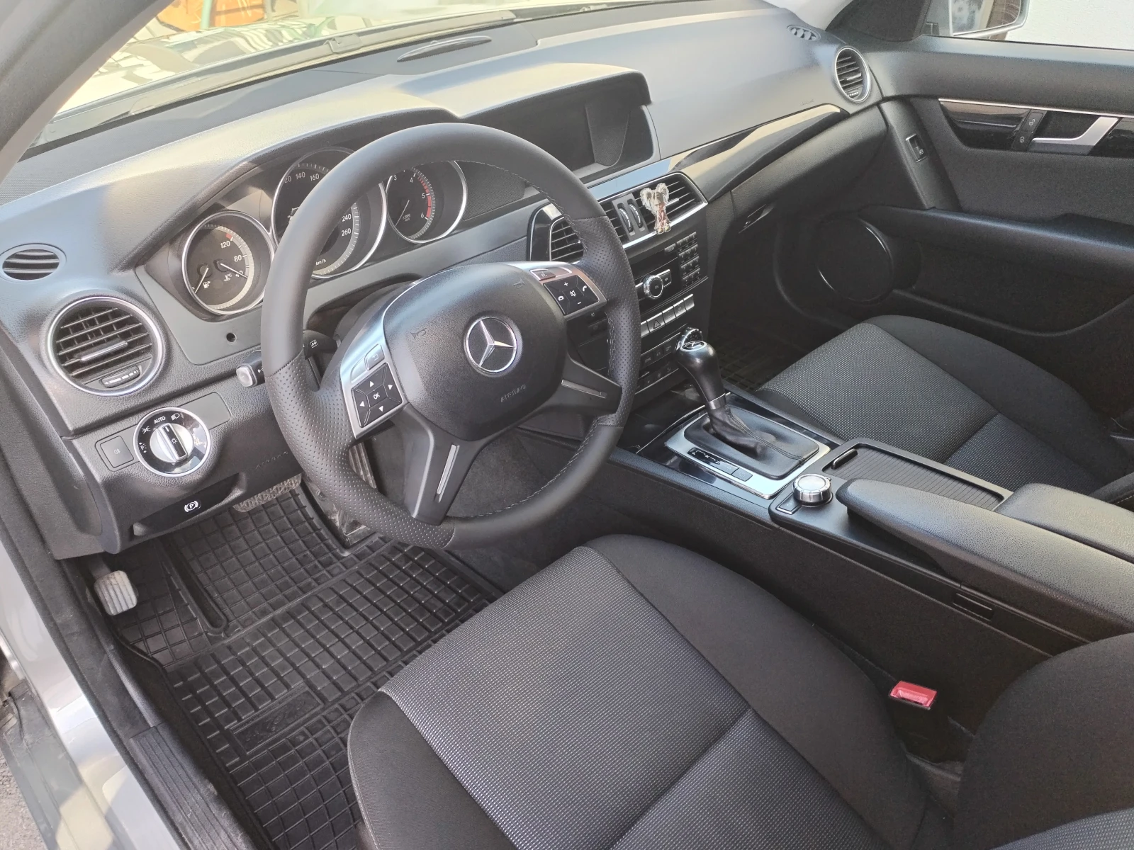Mercedes-Benz C 220 2.2 CDI/Euro5B/avtomat, снимка 10 - Автомобили и джипове - 54729307