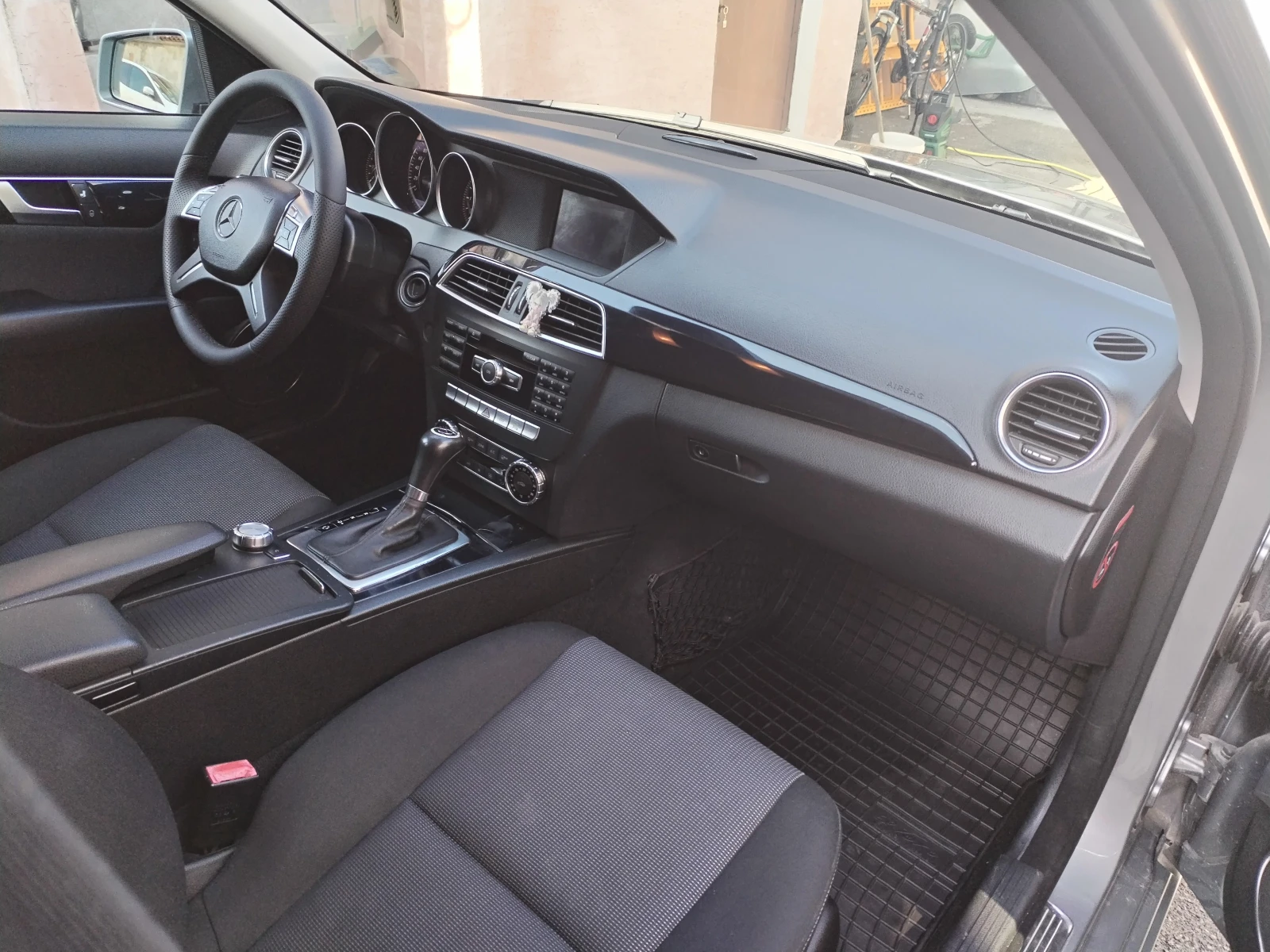 Mercedes-Benz C 220 2.2 CDI/Euro5B/avtomat, снимка 13 - Автомобили и джипове - 54729307
