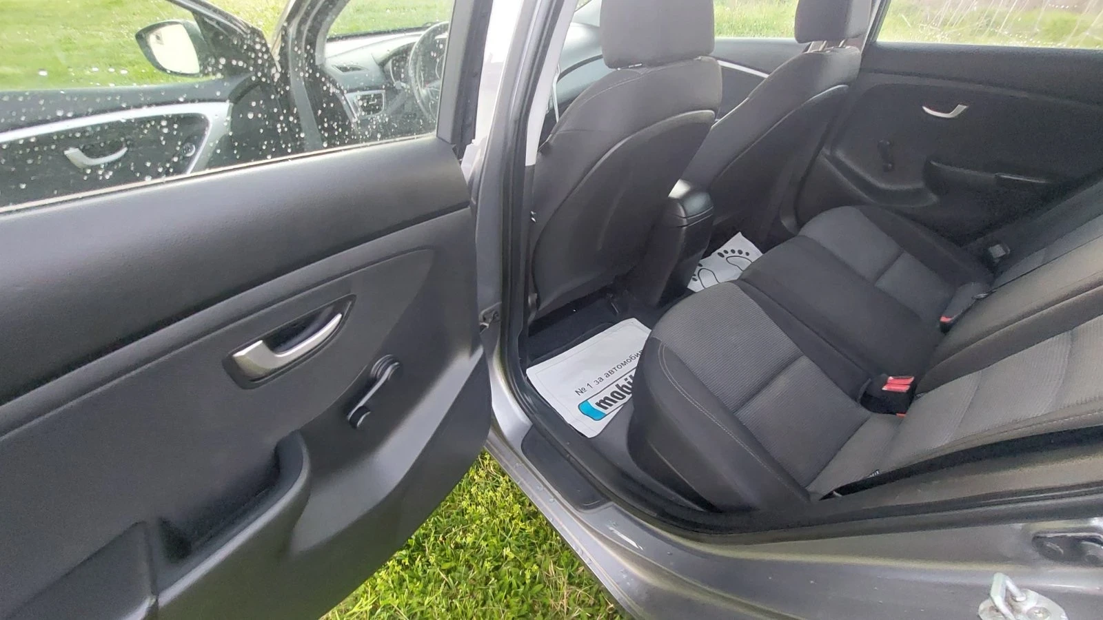 Hyundai I30 1.4 CRDI, снимка 13 - Автомобили и джипове - 54731629