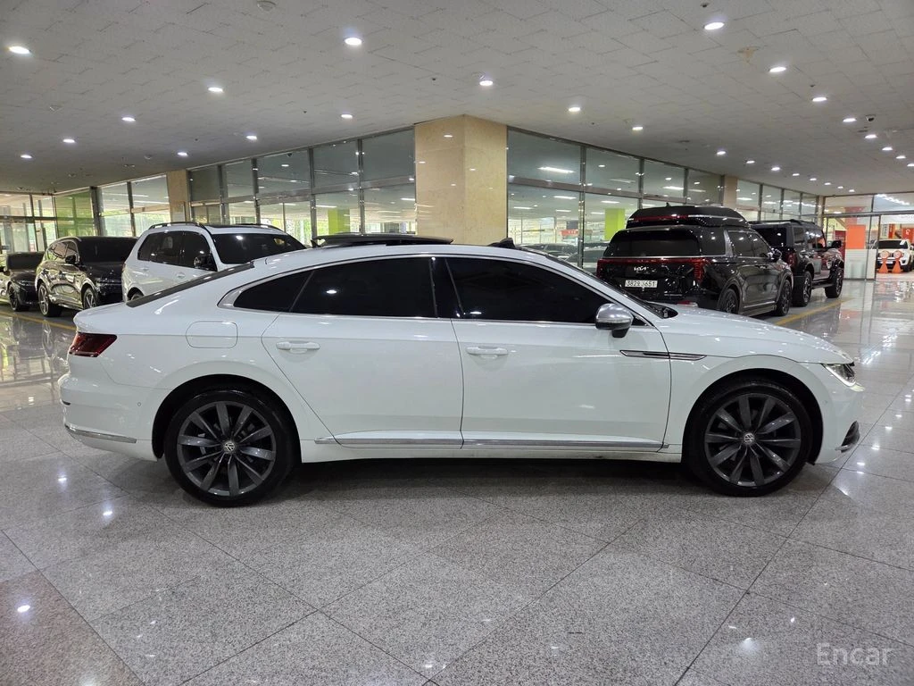 VW Arteon 2.0* TDI* PRESTIGE* ОБДУХВАНЕ* 360КАМЕРА* ДИГИТАЛН, снимка 2 - Автомобили и джипове - 54808203