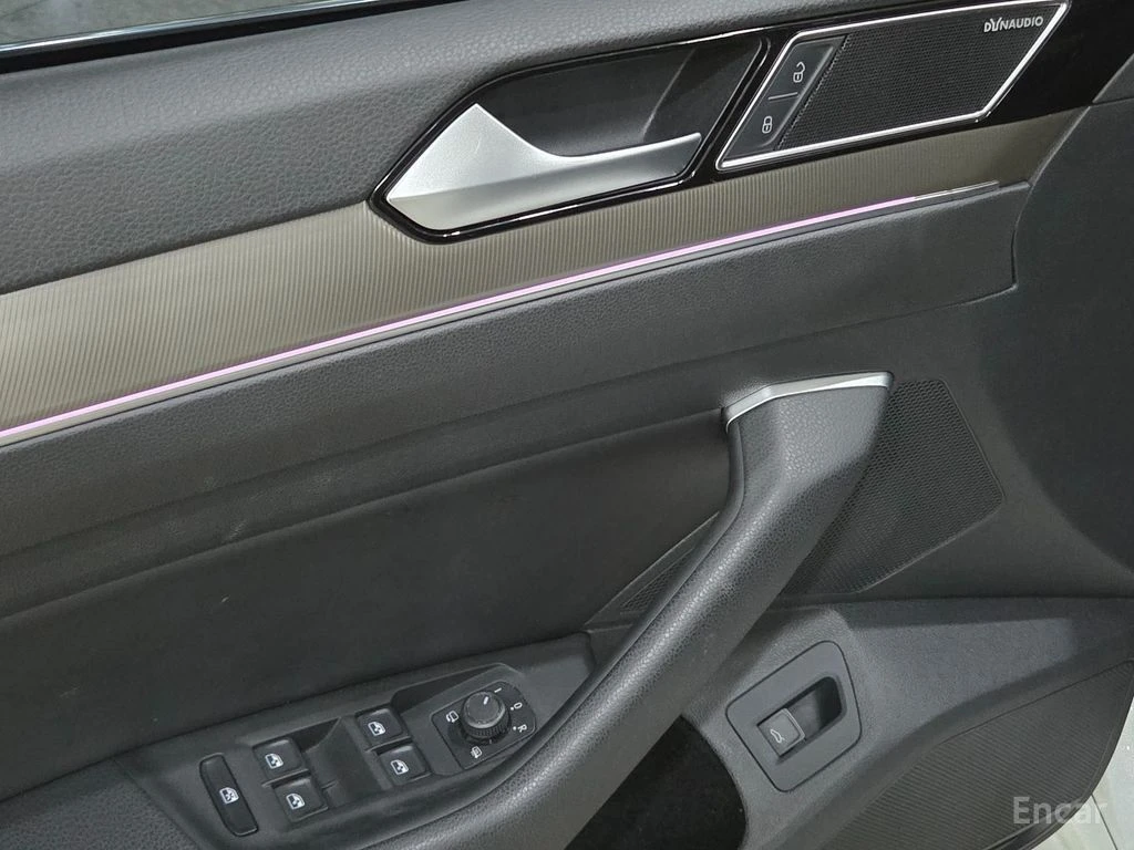 VW Arteon 2.0* TDI* PRESTIGE* ОБДУХВАНЕ* 360КАМЕРА* ДИГИТАЛН, снимка 7 - Автомобили и джипове - 54808203