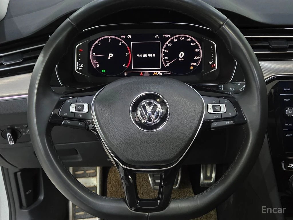 VW Arteon 2.0* TDI* PRESTIGE* ОБДУХВАНЕ* 360КАМЕРА* ДИГИТАЛН, снимка 9 - Автомобили и джипове - 54808203