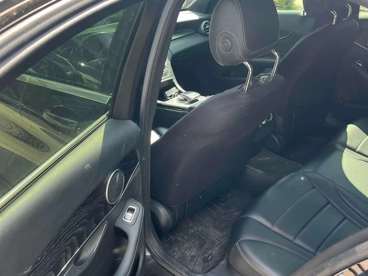 Mercedes-Benz C 300 * CARFAX * ЦЕНА ДО БГ, снимка 13 - Автомобили и джипове - 55333026