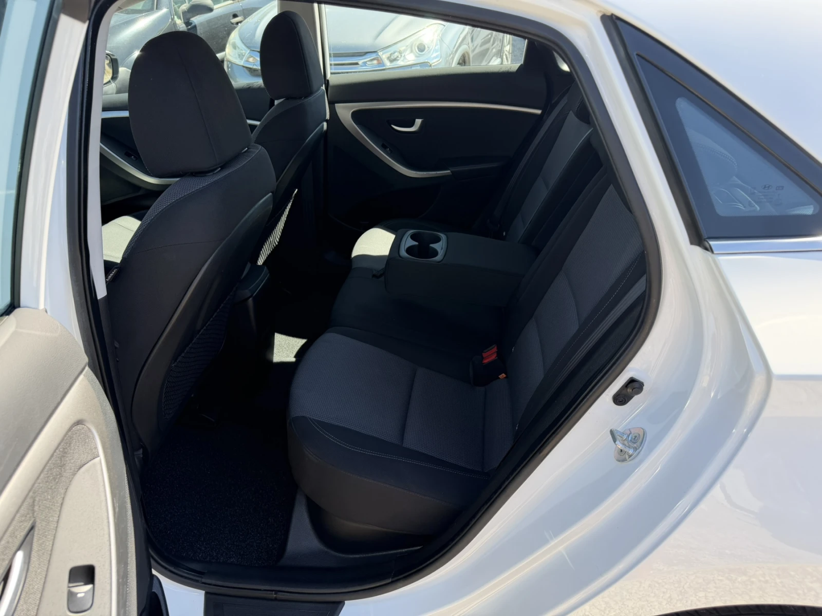 Hyundai I30 1.4I- 142000 original km., снимка 9 - Автомобили и джипове - 55728027