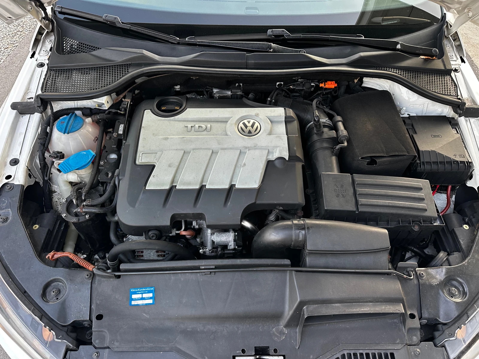 VW Scirocco 2.0TDI 140к.с DSG, снимка 6 - Автомобили и джипове - 55732315
