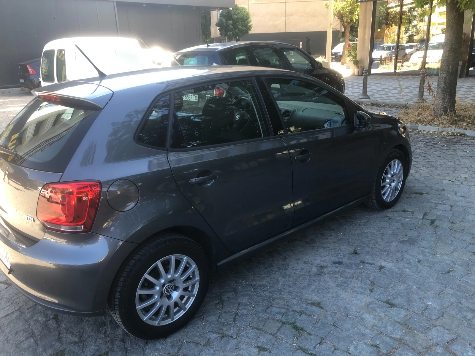 VW Polo 1.6 TDI, снимка 4 - Автомобили и джипове - 56316517