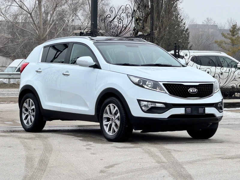 Kia Sportage 1.6i ГАЗ БЕНЗИН ИТАЛИЯ ПАНОРАМА, снимка 6 - Автомобили и джипове - 49296016