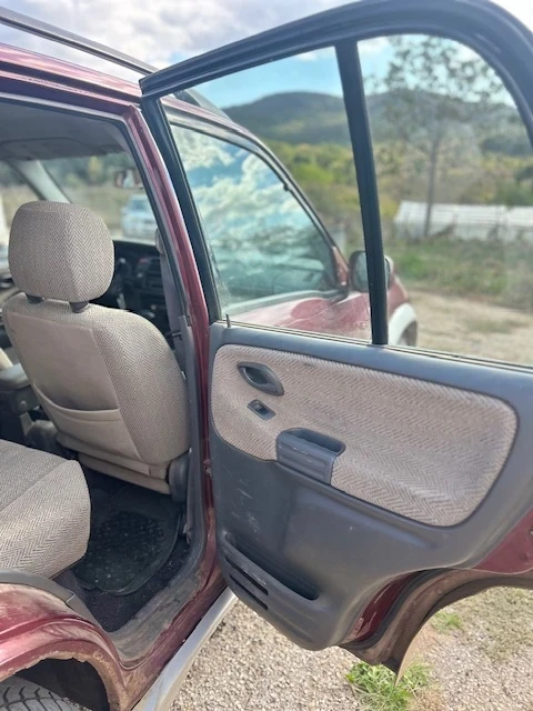 Suzuki Grand vitara, снимка 13 - Автомобили и джипове - 52627522