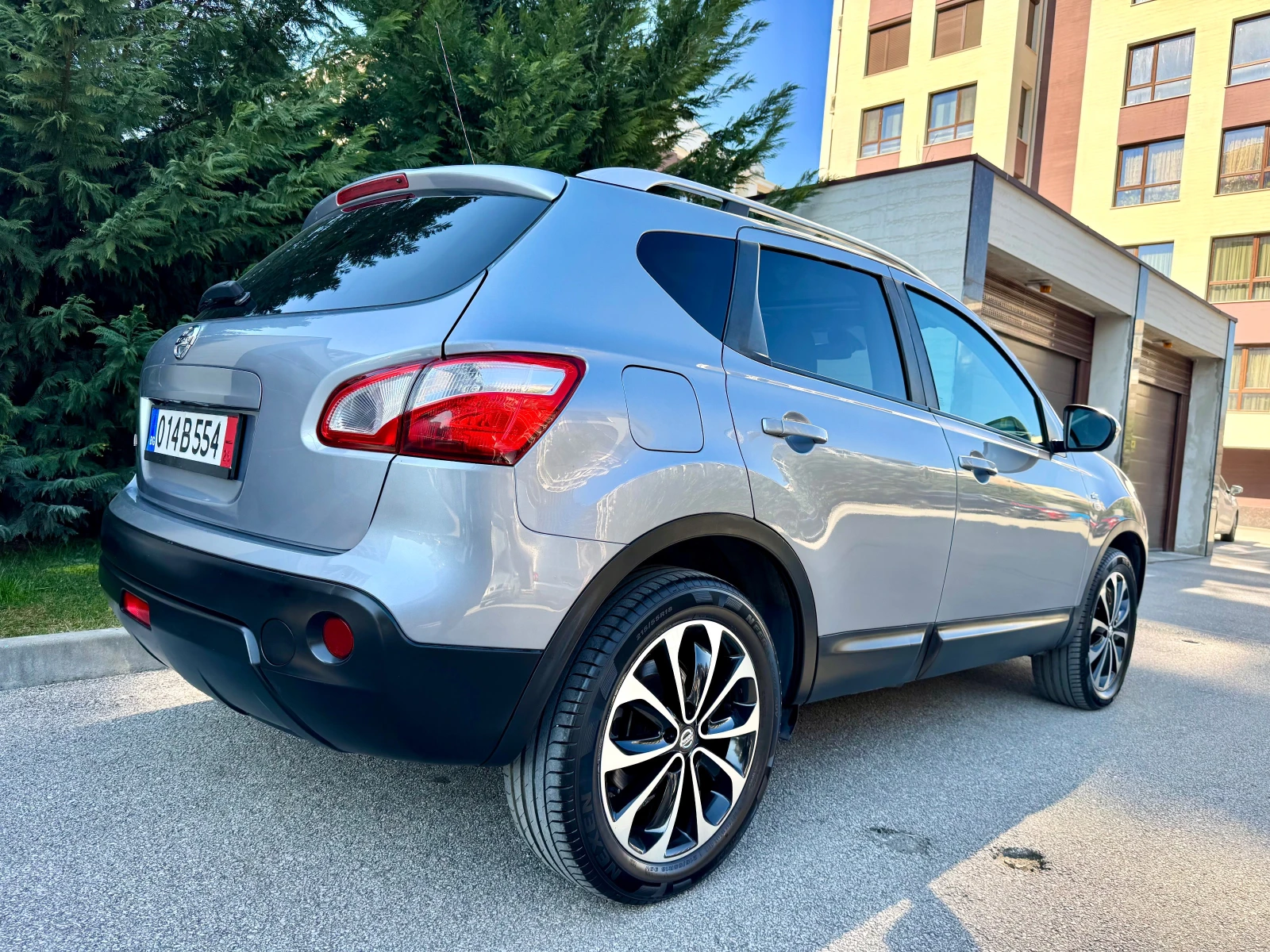 Nissan Qashqai 1.6 NAVI PANORAMA 360VIEW PARKTRONIK | Mobile.bg   5
