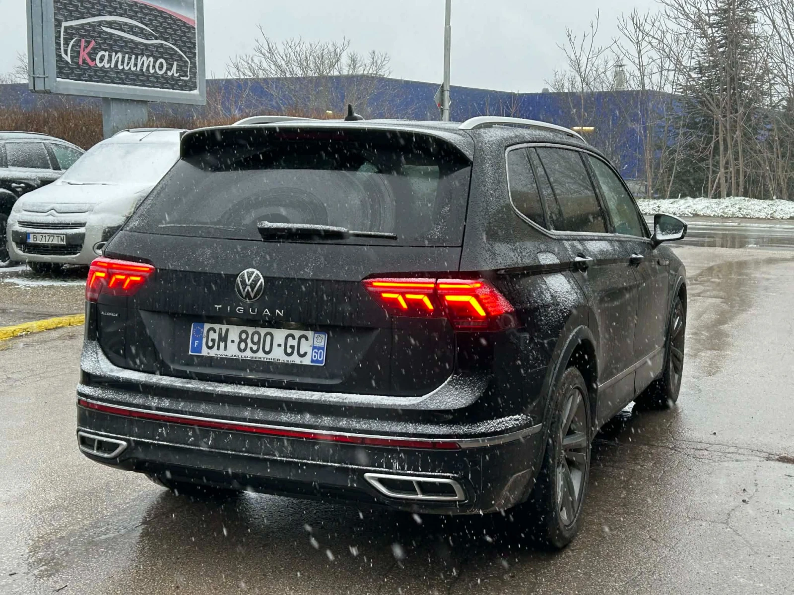VW Tiguan Allspace 2.0TDI R-LINE 7 DSG 150 - изображение 4