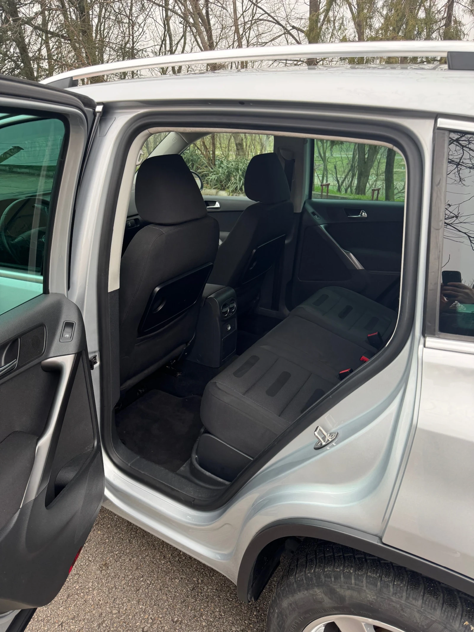 VW Tiguan 2.0 TDI* DSG* 4 Motion* Camera, снимка 12 - Автомобили и джипове - 54391917