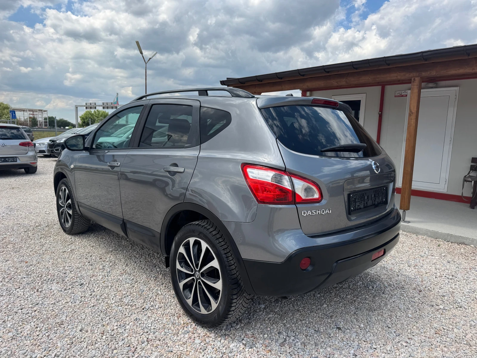 Nissan Qashqai * 1.5* Dci* 110к.с* N-Tec* 360CAM* Panorama* Кожа, снимка 3 - Автомобили и джипове - 55157563