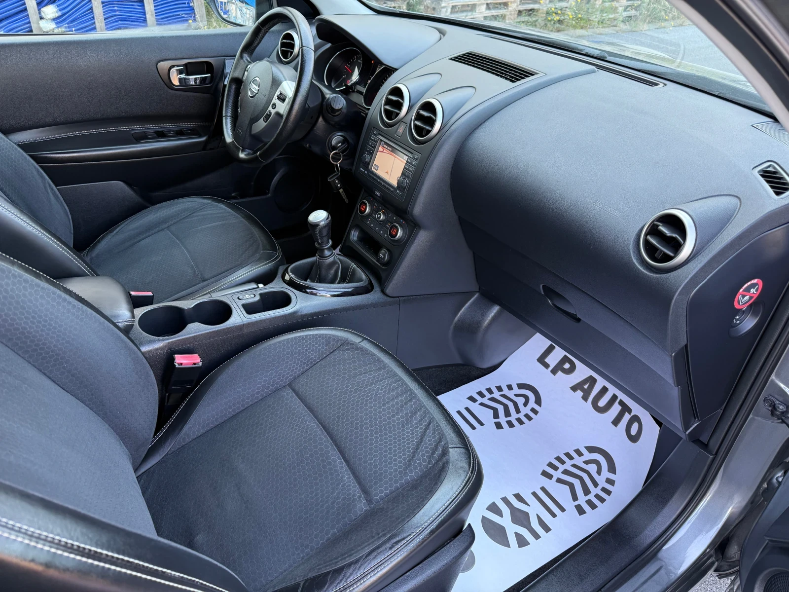 Nissan Qashqai * 1.5* Dci* 110к.с* N-Tec* 360CAM* Panorama* Кожа, снимка 8 - Автомобили и джипове - 55157563