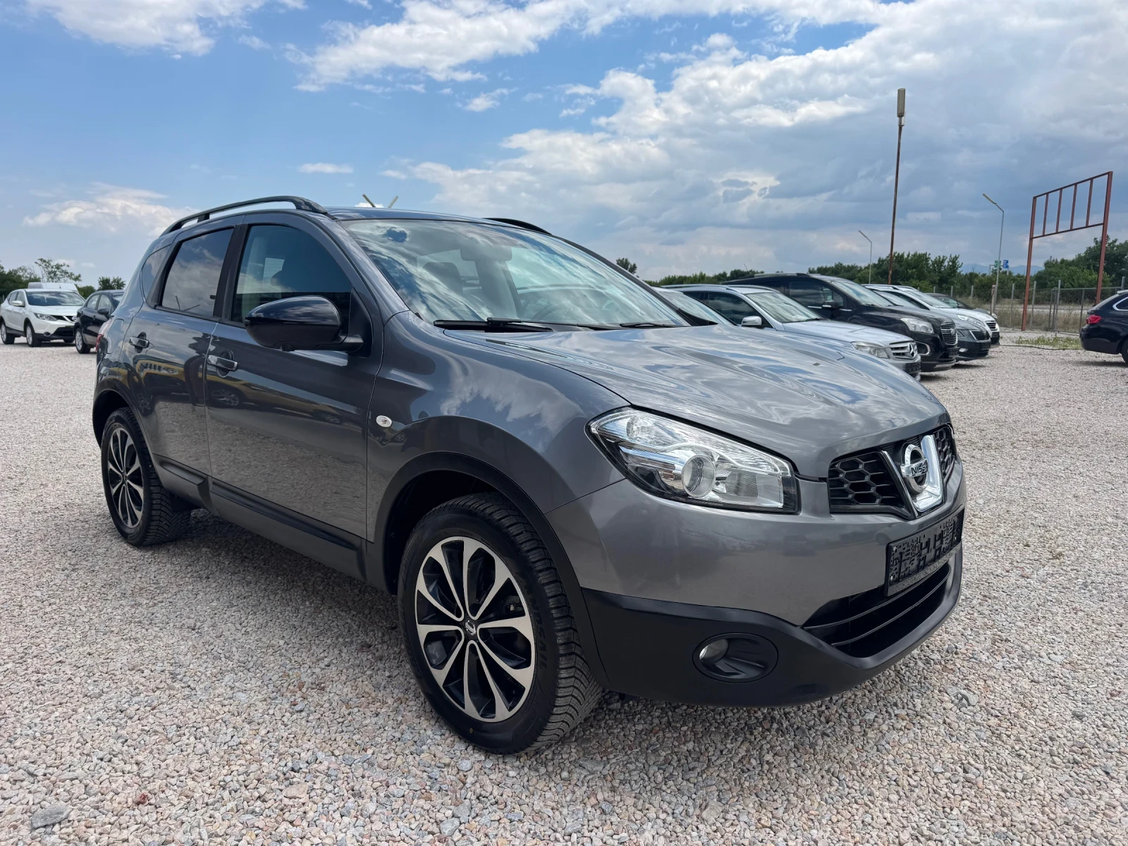 Nissan Qashqai * 1.5* Dci* 110к.с* N-Tec* 360CAM* Panorama* Кожа, снимка 2 - Автомобили и джипове - 55157563
