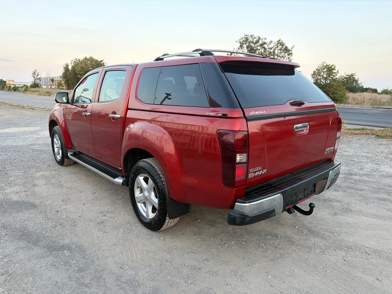 Isuzu D-max 2.5 TDI / PREMIUM / 4X4 / АВТОМАТИК / HARDTOP, снимка 7 - Автомобили и джипове - 55905208