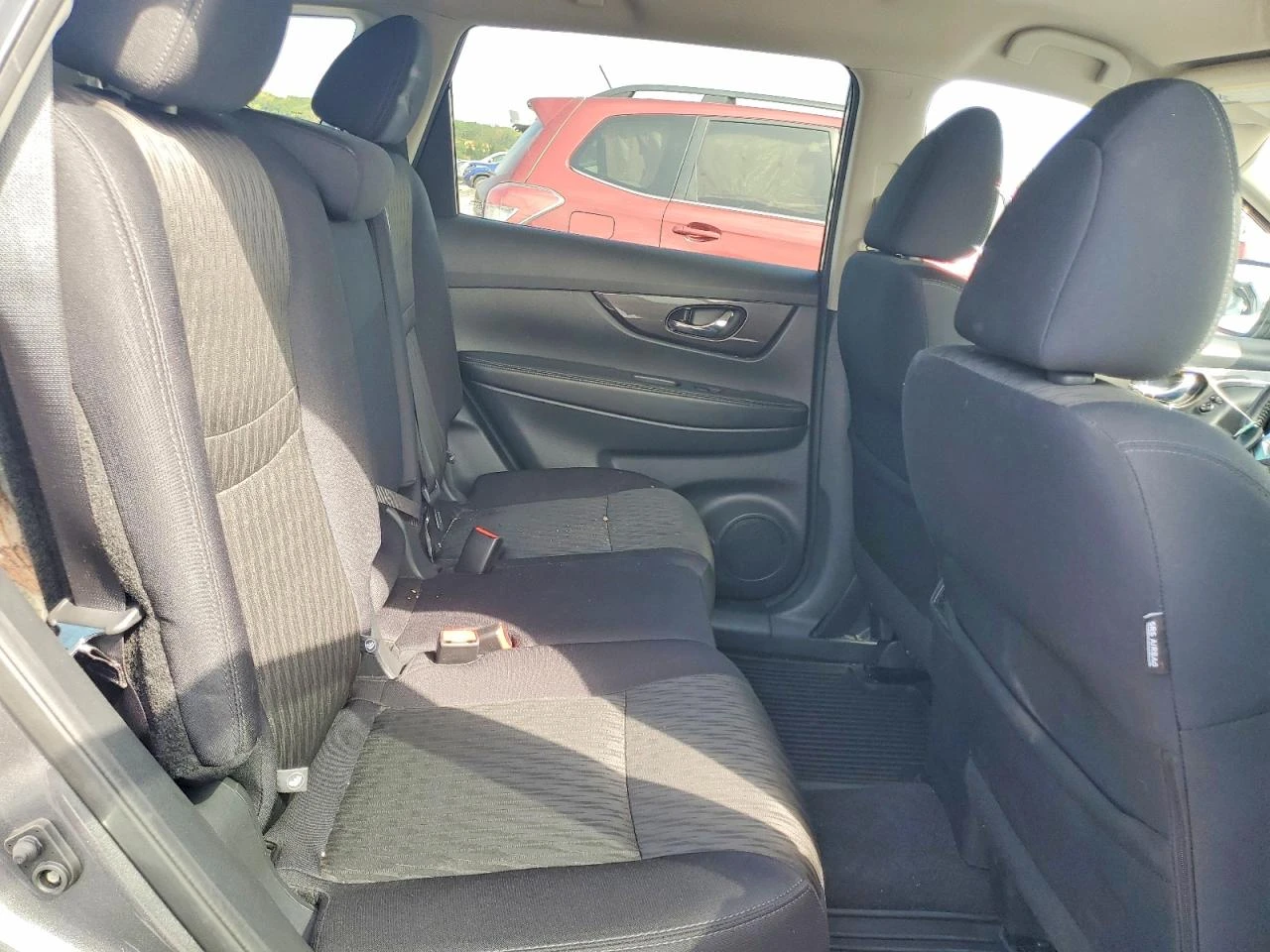 Nissan Rogue 2.5l Sv, снимка 11 - Автомобили и джипове - 56203137