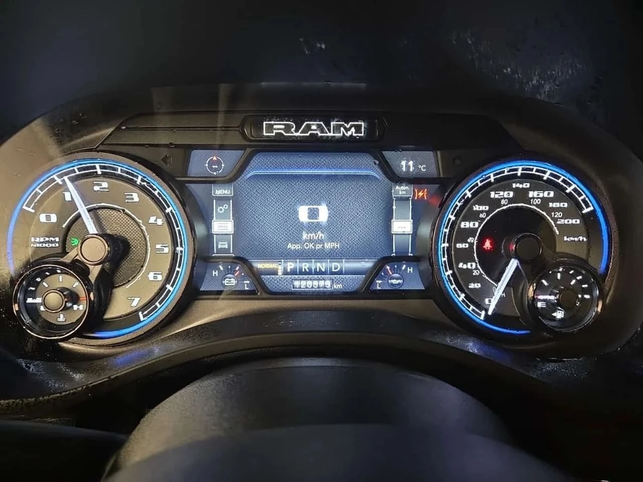 Dodge RAM 1500, снимка 9 - Автомобили и джипове - 56740171