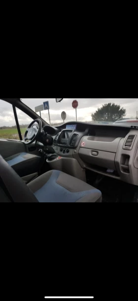 Renault Trafic AMBULANCE / ЛИНЕЙКА, снимка 8