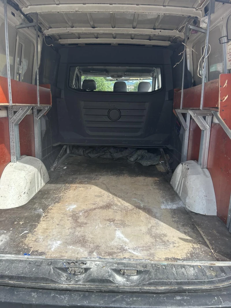 VW Crafter, снимка 8 - Бусове и автобуси - 52732638