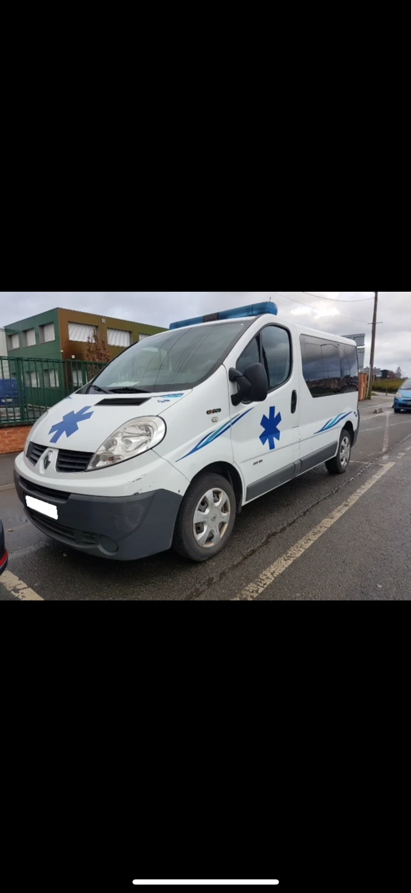Renault Trafic AMBULANCE / ЛИНЕЙКА
