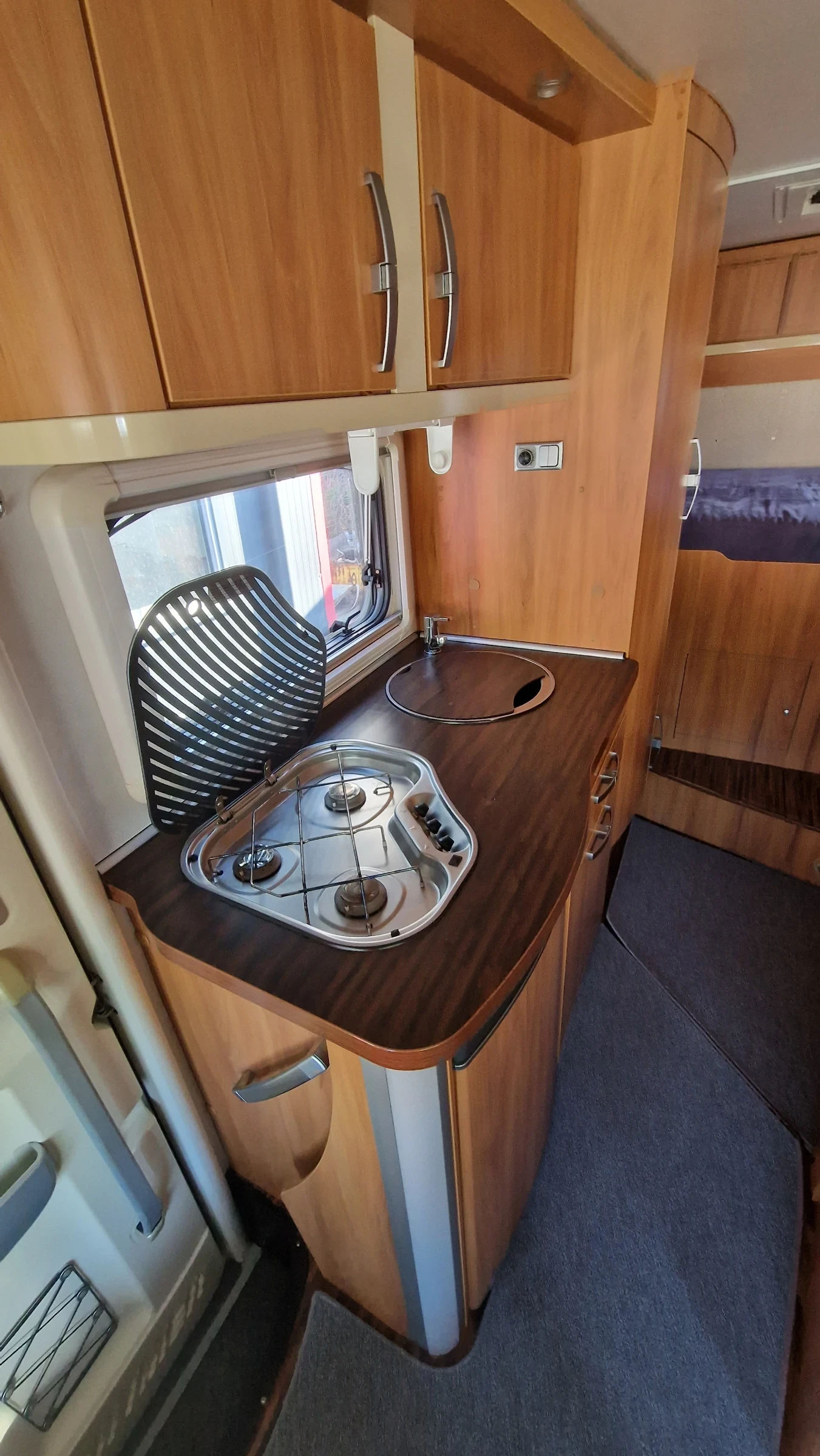 Кемпер HYMER / ERIBA B 514, снимка 15 - Каравани и кемпери - 55336852