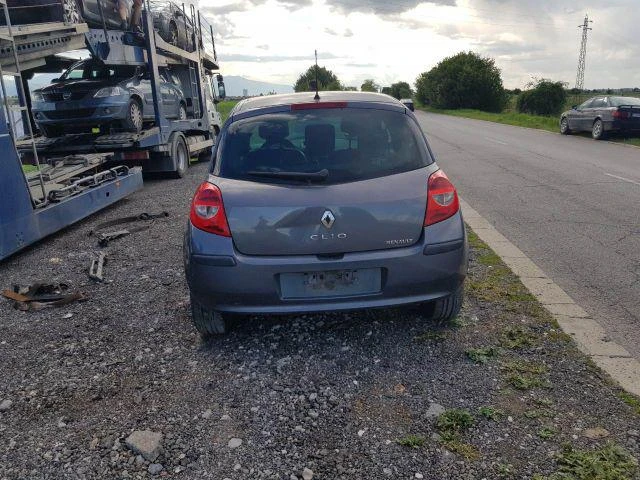 Двигател за Renault Clio, снимка 4 - Части - 25780924