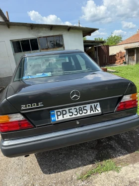 Mercedes-Benz E 200, снимка 3