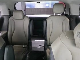 Kia Carnival  Hev 9-Seater Prestige, снимка 11