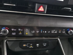 Kia Carnival  Hev 9-Seater Prestige, снимка 17