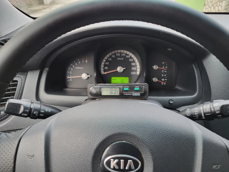 Kia Sportage 2.0 bensin/gas 4x4, снимка 16 - Автомобили и джипове - 42223076