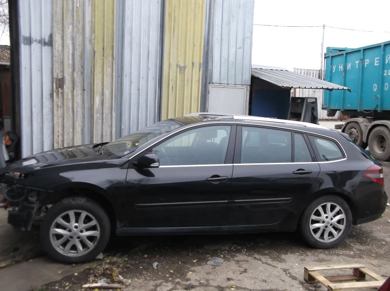 Renault Laguna, снимка 6 - Автомобили и джипове - 47200800