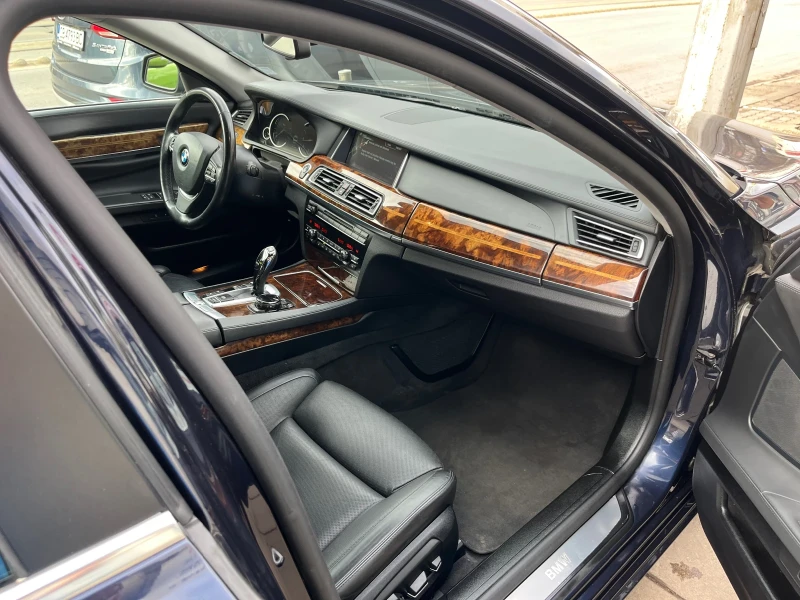 BMW 750 LI X-drive, снимка 9 - Автомобили и джипове - 48800101