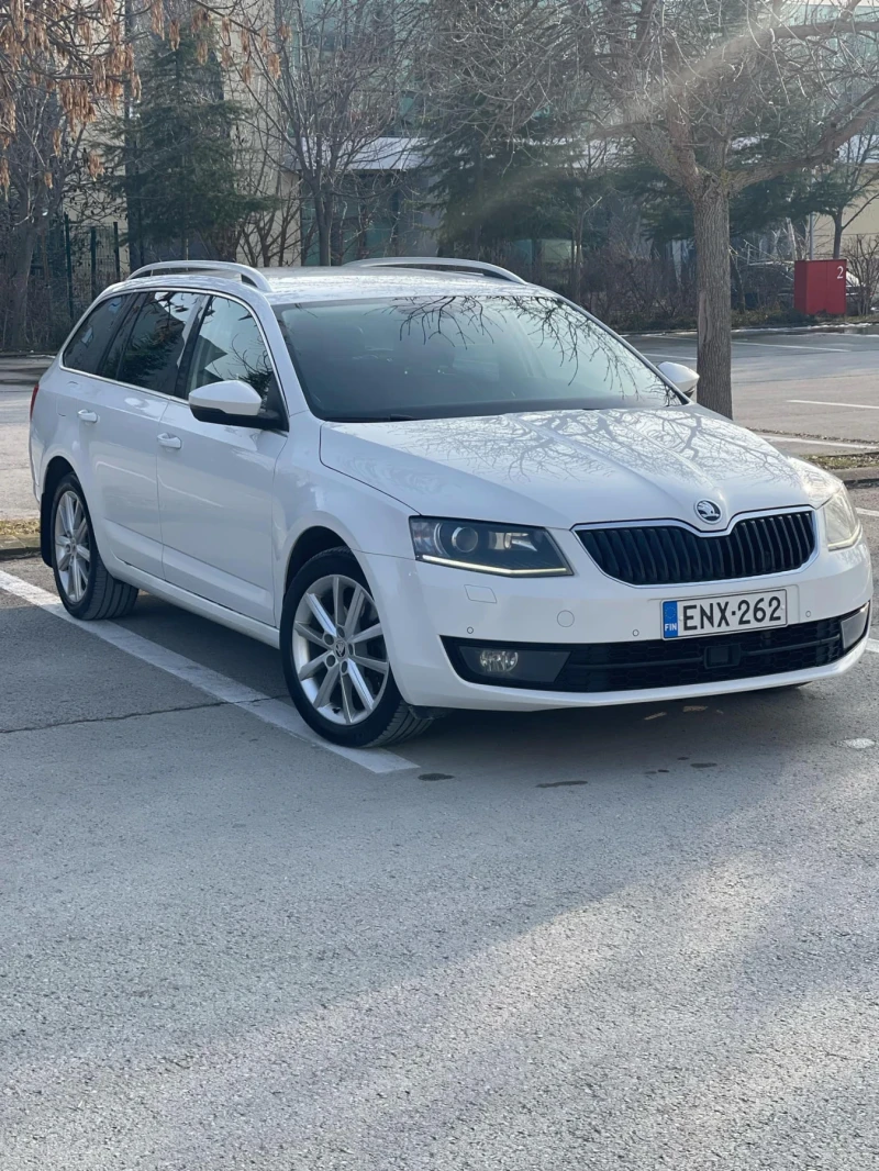 Skoda Octavia 2.0 TDI DSG 4x4, снимка 2 - Автомобили и джипове - 49305284