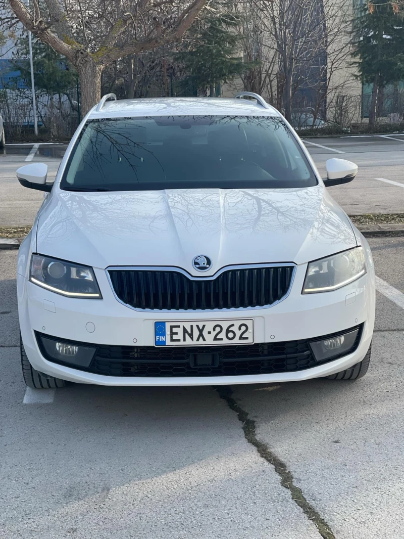 Skoda Octavia 2.0 TDI DSG 4x4, снимка 3 - Автомобили и джипове - 49305284