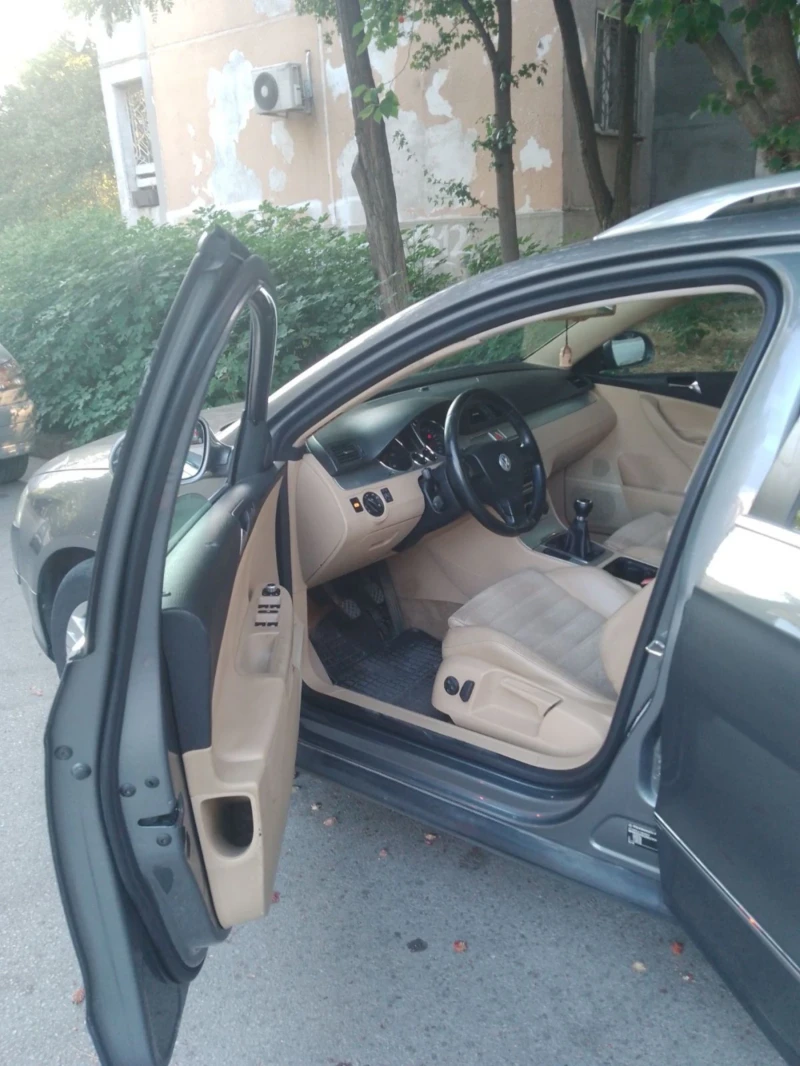 VW Passat 2.0 TDi 140к.с. 4х4 6 скорости , снимка 8 - Автомобили и джипове - 51311307