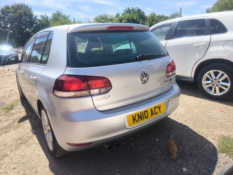 VW Golf, снимка 4 - Автомобили и джипове - 53033715