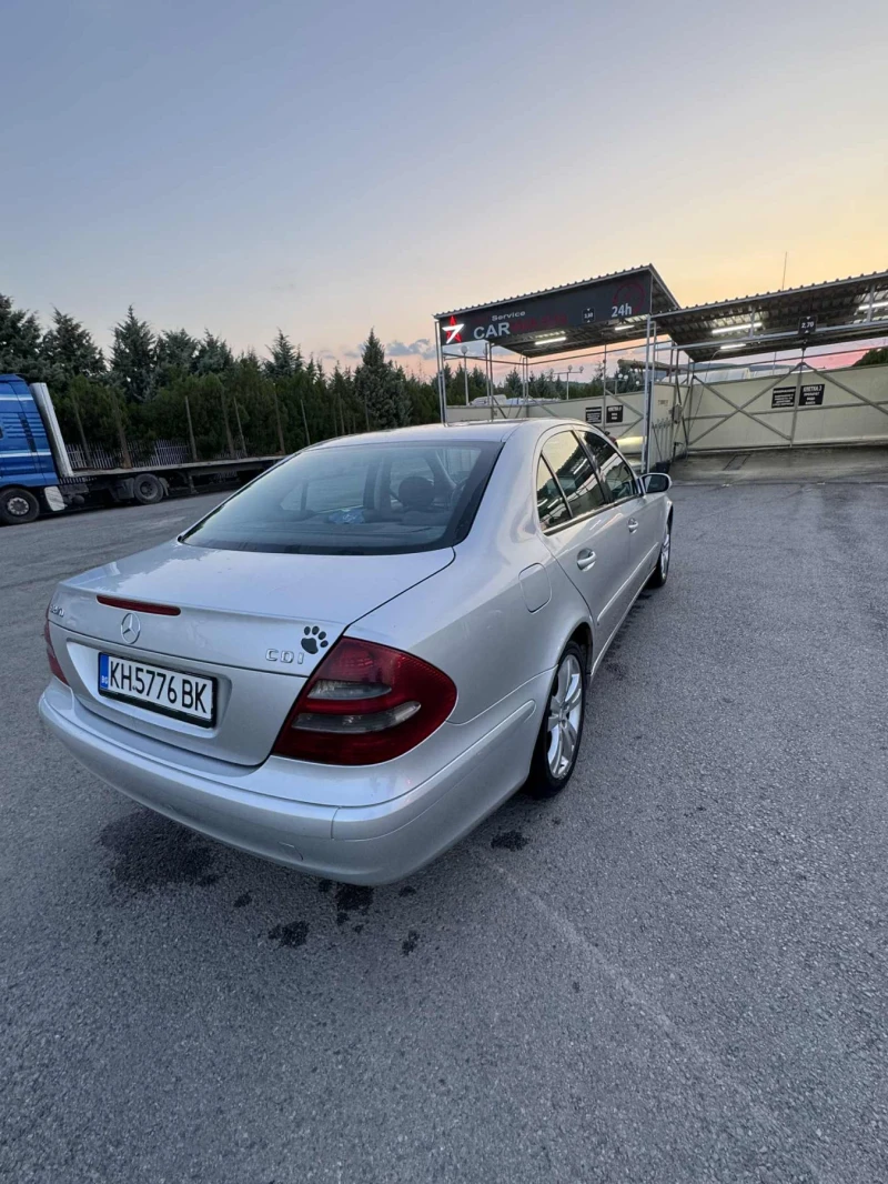 Mercedes-Benz E 270 CDI, снимка 3 - Автомобили и джипове - 51568255