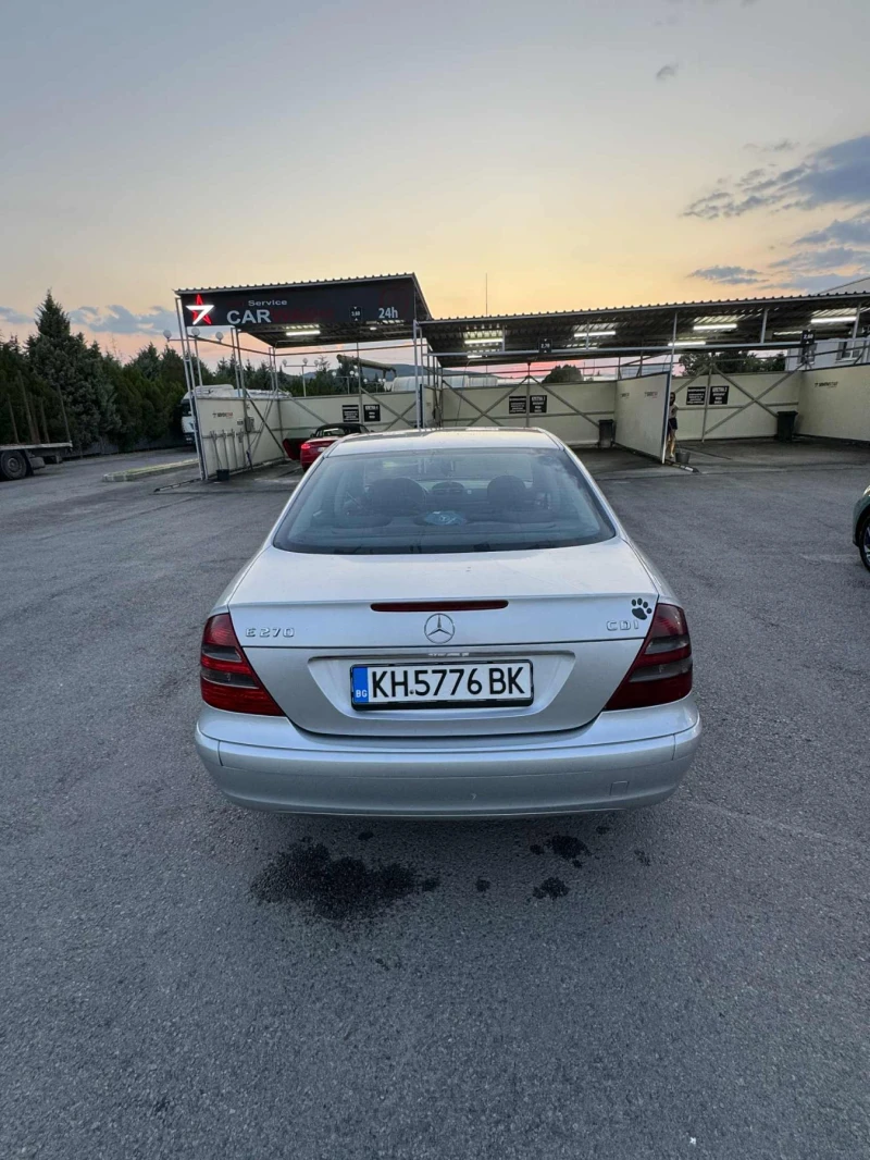 Mercedes-Benz E 270 CDI, снимка 7 - Автомобили и джипове - 51568255