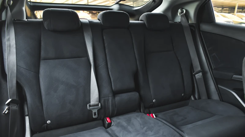 Honda Civic Hatchback 2.2 i-DTEC, снимка 11 - Автомобили и джипове - 51880431