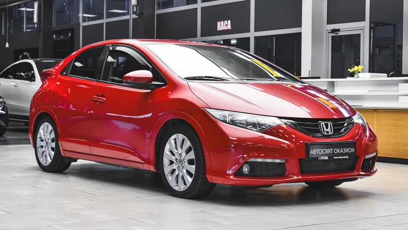 Honda Civic Hatchback 2.2 i-DTEC, снимка 5 - Автомобили и джипове - 51880431