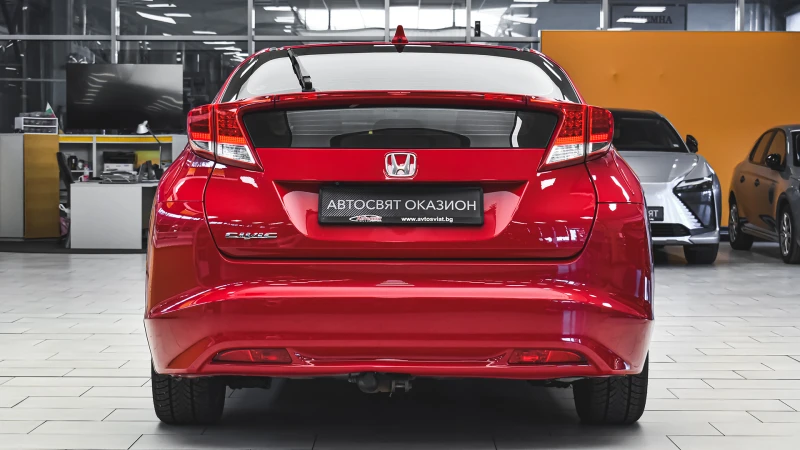 Honda Civic Hatchback 2.2 i-DTEC, снимка 3 - Автомобили и джипове - 51880431