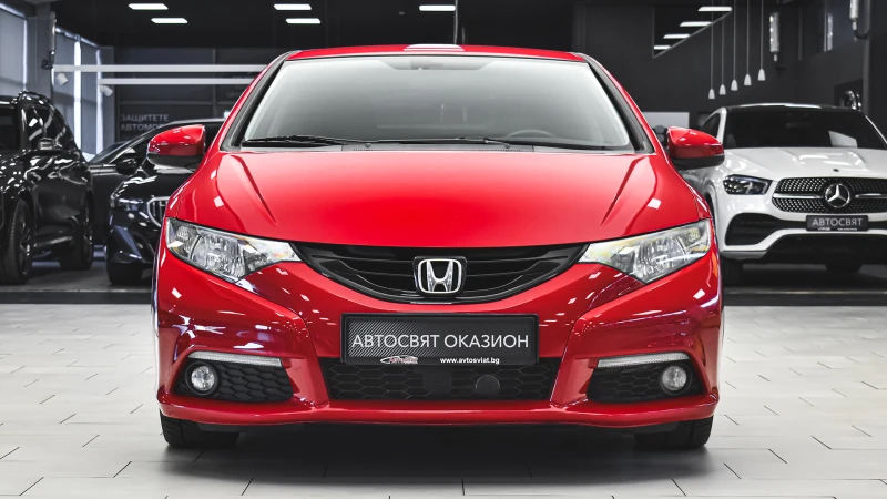 Honda Civic Hatchback 2.2 i-DTEC, снимка 2 - Автомобили и джипове - 51880431