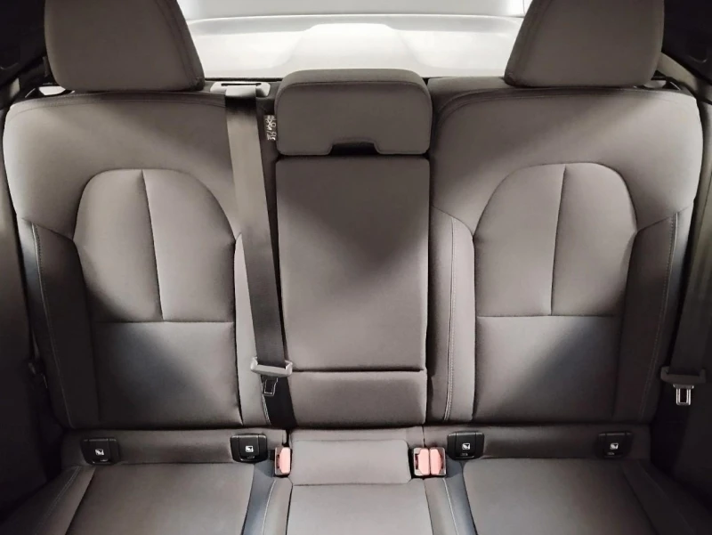 Volvo C40 RANGE-PLUS* LED* CARPLAY* , снимка 9 - Автомобили и джипове - 52410540