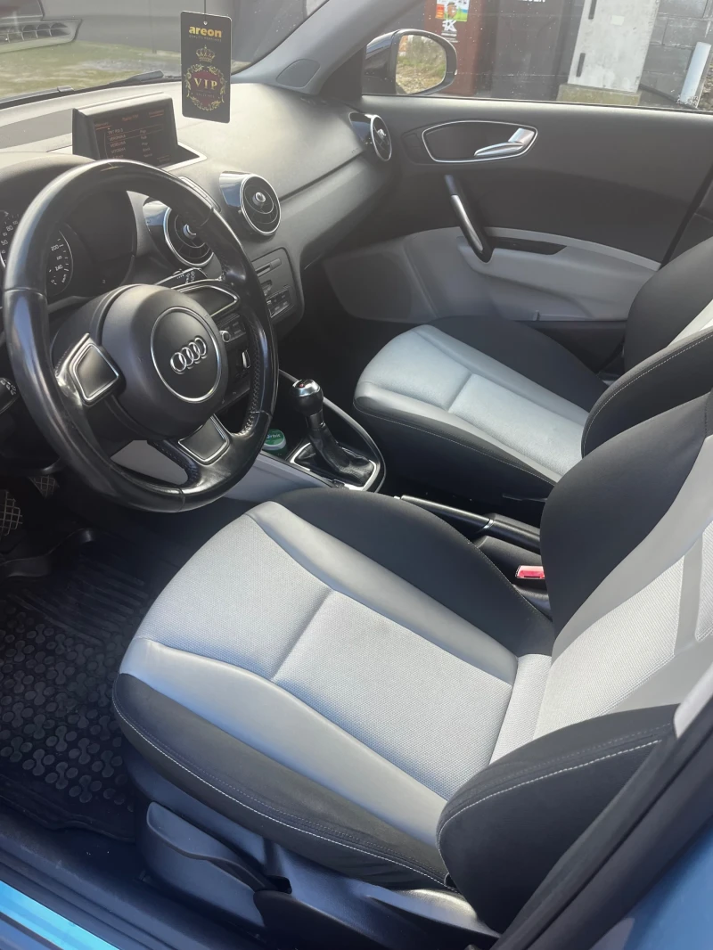 Audi A1 1.6/90/AUTO, снимка 5 - Автомобили и джипове - 52775236