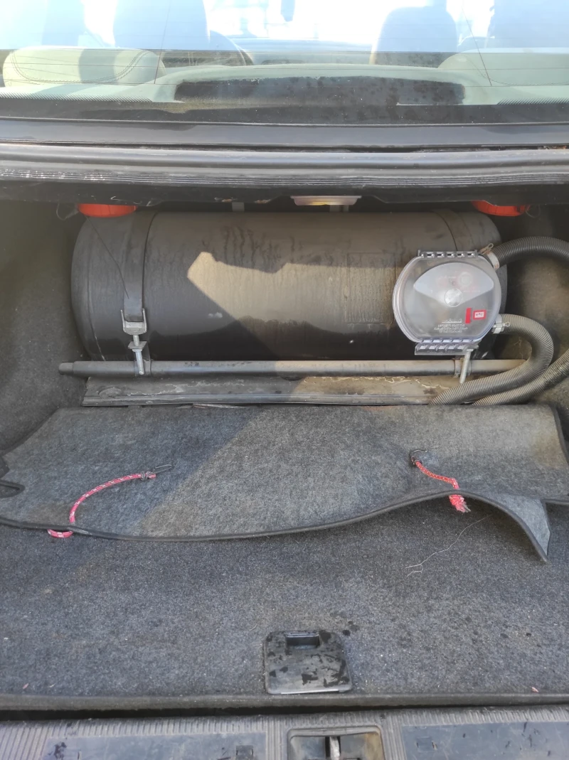 Mercedes-Benz CLK, снимка 6 - Автомобили и джипове - 52941952