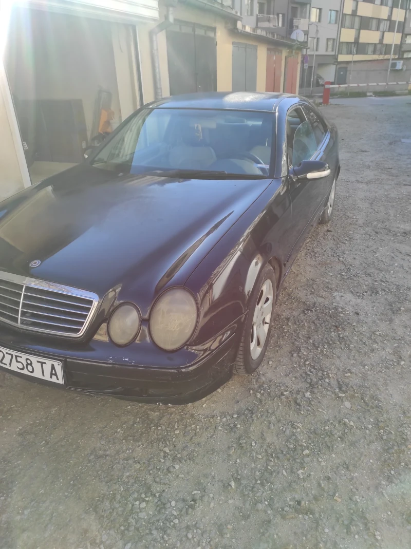Mercedes-Benz CLK, снимка 4 - Автомобили и джипове - 52941952