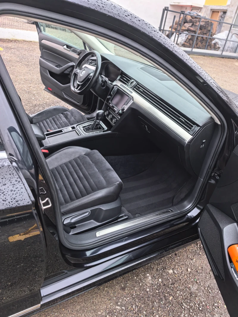 VW Passat R-LYNE 2.0 TDI DIGITAL PANO 190, снимка 14 - Автомобили и джипове - 53515937
