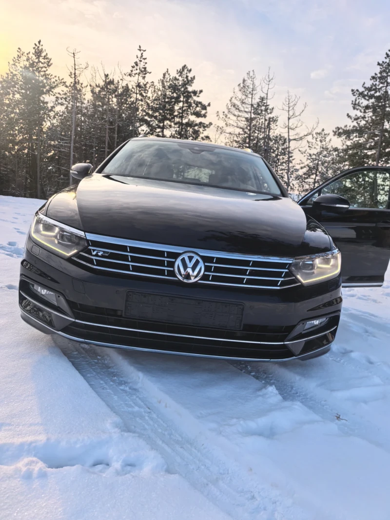 VW Passat R-LYNE 2.0 TDI DIGITAL PANO 190, снимка 3 - Автомобили и джипове - 53515937